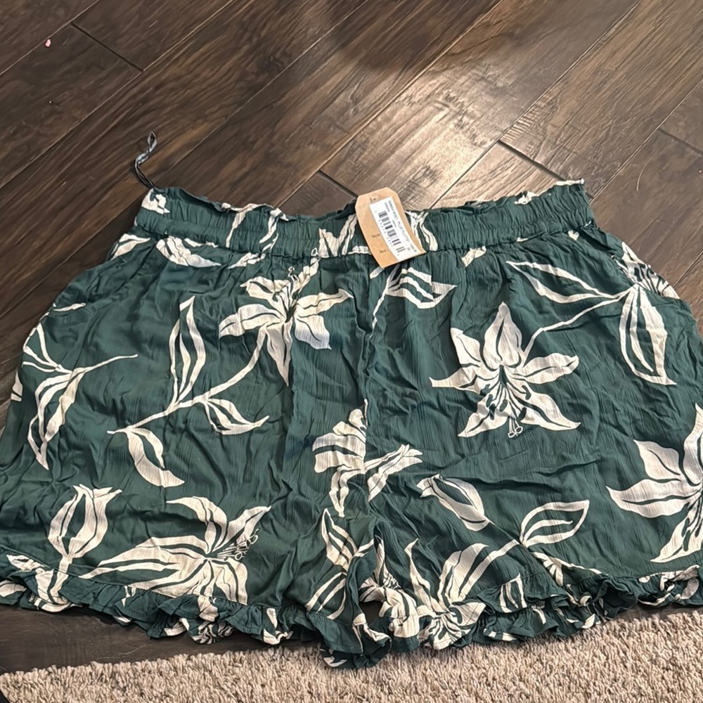 High Waist Green and White Floral Shorts